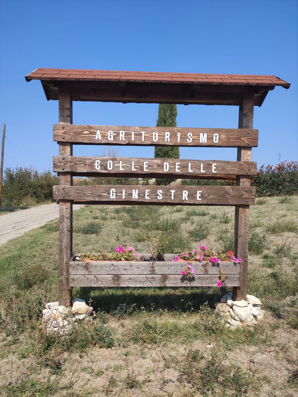 Camera tripla del farmhouse sulle colline di Montenero di Bisaccia, con letto matrimoniale e letto singolo